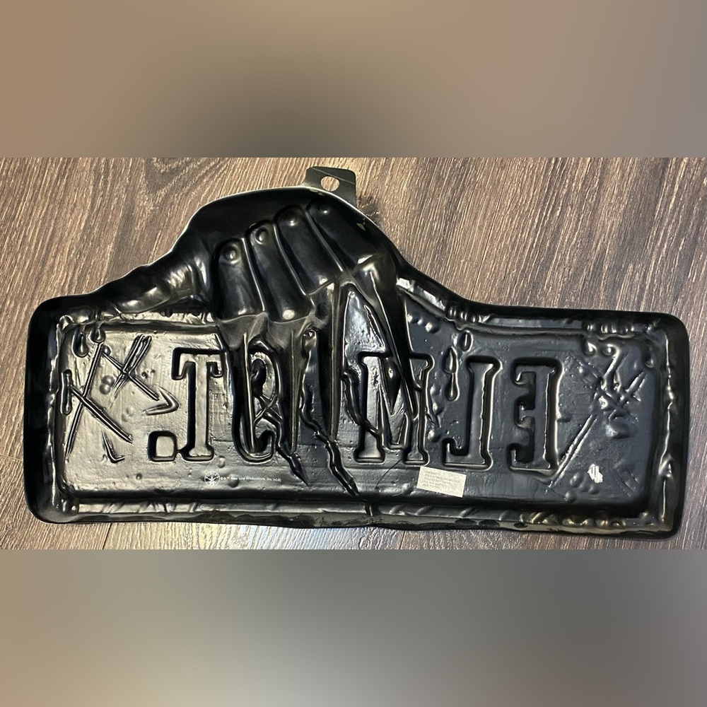 Elm St. Sign plastic - Picture 2 of 2